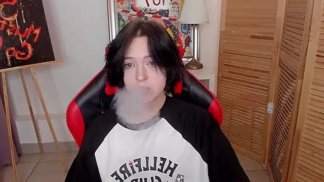 fiamoory online show from November 18, 8:04 am