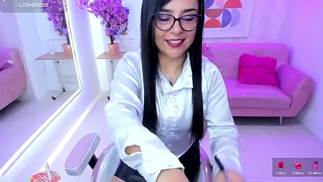 Snapshot of Tiara_rr chatting on September 17, 7:34 pm Tiara rr online show from September 17, 7:34 pm