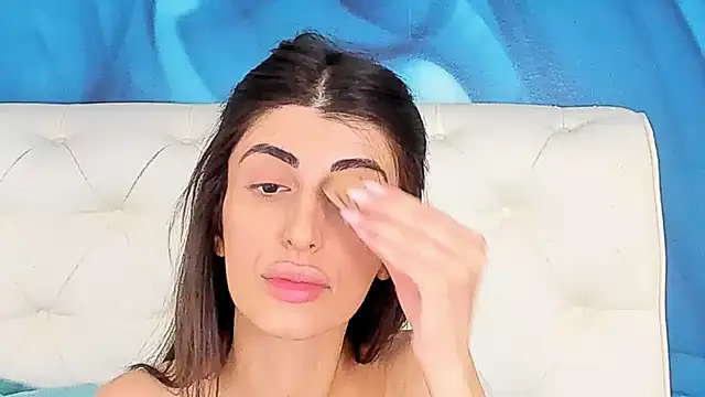 SkinnyDolly online show from August 2, 4:32 pm