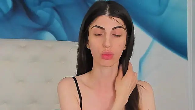 SkinnyDolly online show from June 13, 3:59 am