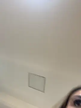 lariic online show from March 18, 8:47 pm