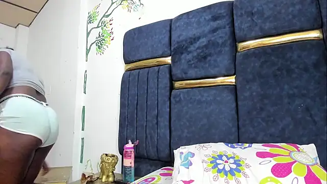 skaysanchez1 online show from February 6, 8:01 pm