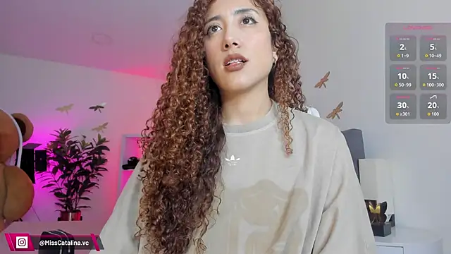 miss catalinaa online show from July 31, 12:39 pm