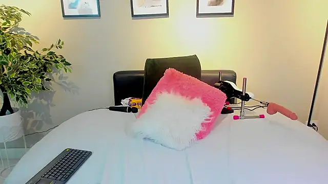 Anna  Spencer online show from June 23, 12:36 pm