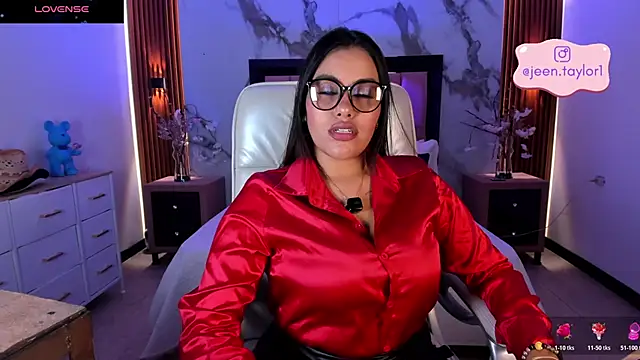 Jeen Taylor online show from April 29, 8:14 pm