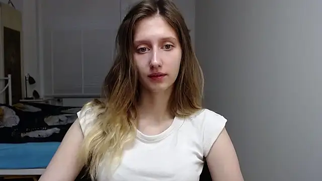 Snapshot of LUNA_delight chatting on October 9, 5:33 am LUNA delight online show from October 9, 5:33 am