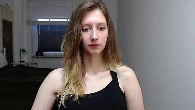 Snapshot of LUNA_delight chatting on September 22, 5:28 am LUNA delight online show from September 22, 5:28 am