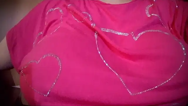 AalinnaK online show from March 4, 7:42 pm