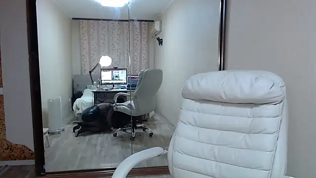 VitaminPorn online show from October 14, 6:10 pm