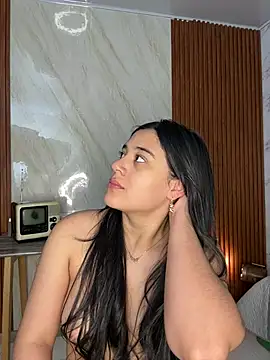 floriamANDjazmin online show from June 30, 7:02 pm