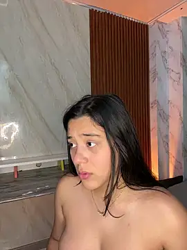floriamANDjazmin online show from May 1, 9:07 pm