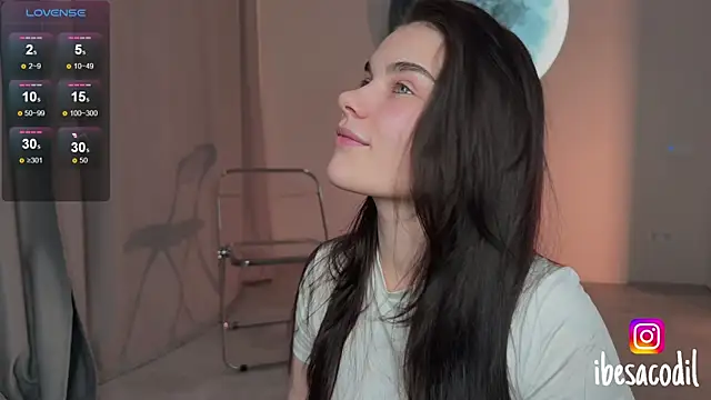 adriana allien online show from May 15, 9:50 pm