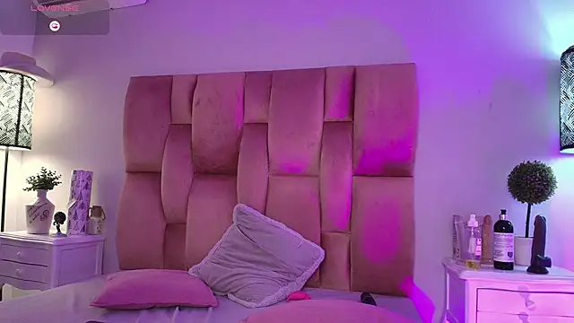 SweetBonniie online show from September 9, 1:33 pm