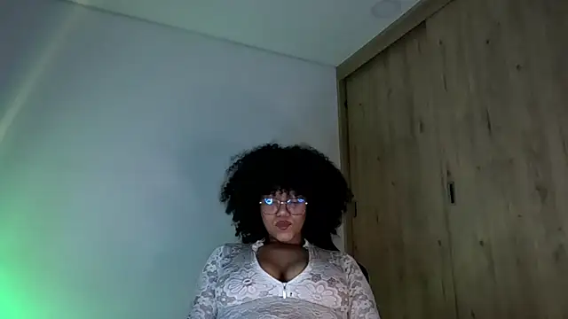 Ale xandra online show from June 26, 12:01 am