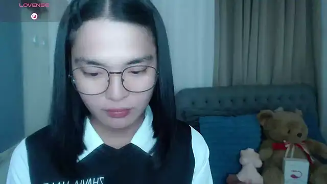 zhaviahale21 online show from July 8, 10:56 pm