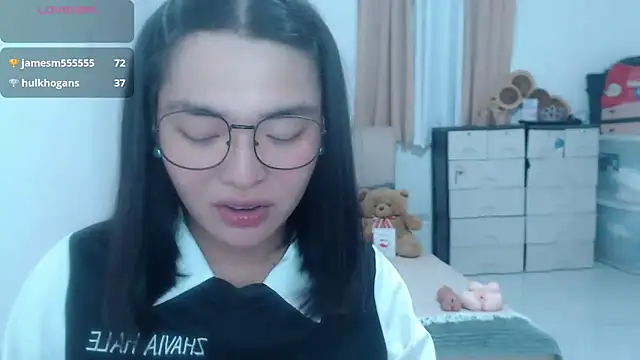 zhaviahale21 online show from July 20, 6:41 pm