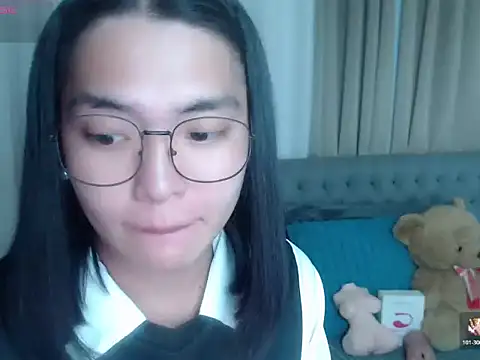 zhaviahale21 online show from July 4, 10:05 pm