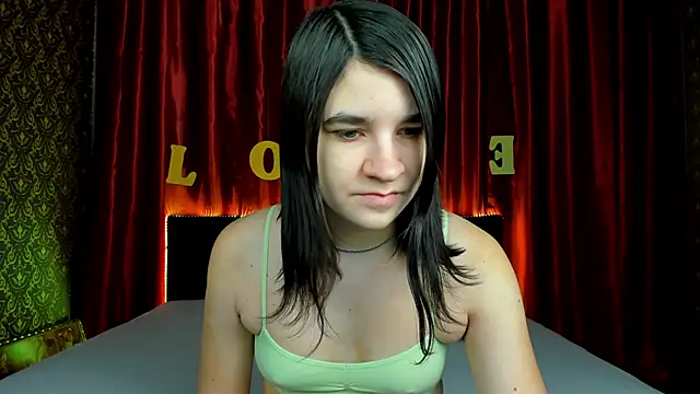  Polly Love  online show from February 12, 7:43 am