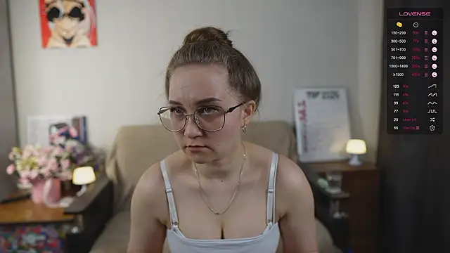 Miatiny online show from February 22, 3:46 pm