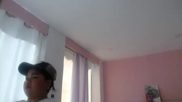 Gabycutee online show from February 11, 8:10 pm