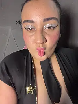 Snapshot of hornyalexxa chatting on October 24, 3:24 am hornyalexxa online show from October 24, 3:24 am