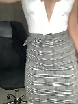 Liloo8923 online show from June 11, 2:53 am
