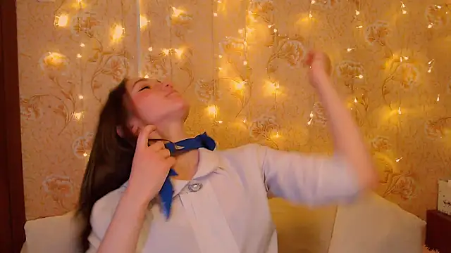 fluffy kitty  online show from January 13, 11:53 pm