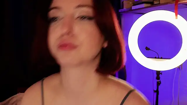 LisaVamp online show from December 1, 12:15 am