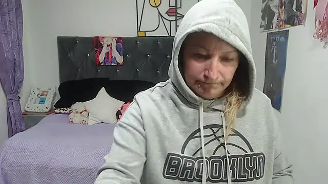emperabigbootybigass online show from July 14, 12:21 pm