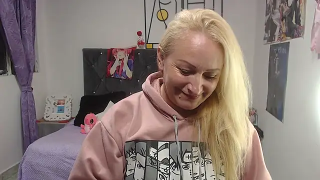 emperabigbootybigass online show from June 8, 12:50 am