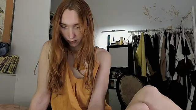 LisaIcon online show from November 19, 11:43 am