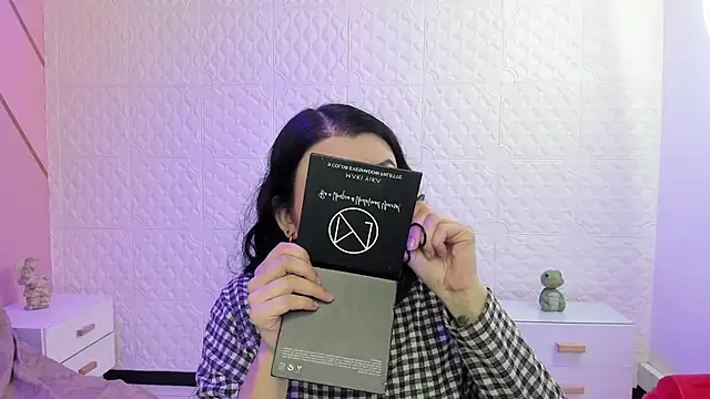 Violetaa diazz online show from November 10, 9:10 pm