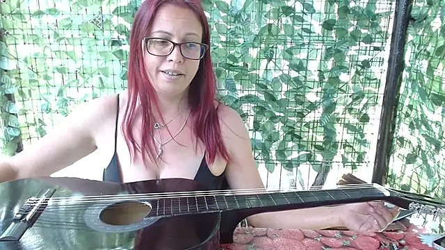 LadyHellene online show from May 31, 12:44 pm