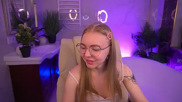 EmilySunshineS online show from June 15, 7:41 am