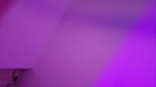 Mia Oxford online show from July 31, 3:35 pm