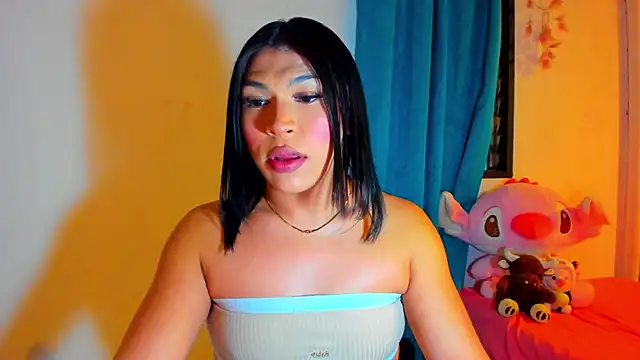 miavalentinaaa online show from November 4, 12:15 am