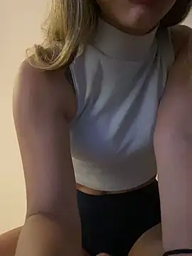 Carolinen online show from March 18, 7:41 pm