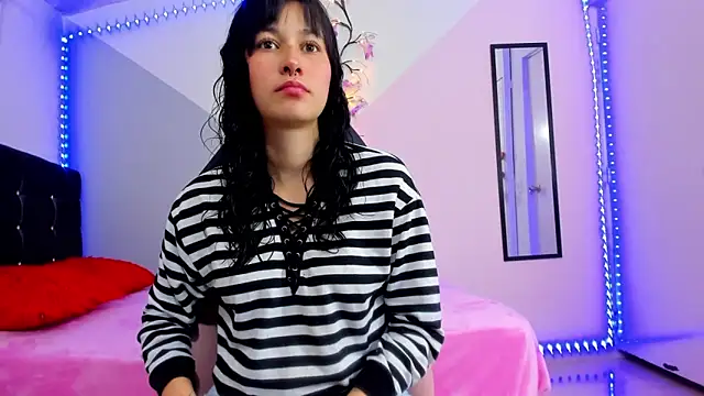 Camcrush   online show from October 7, 8:24 pm