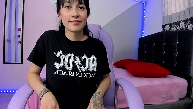 Camcrush   online show from October 15, 7:49 pm