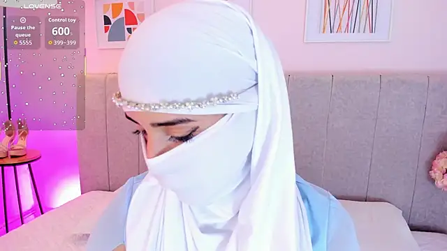 rawiya online show from September 15, 12:02 pm