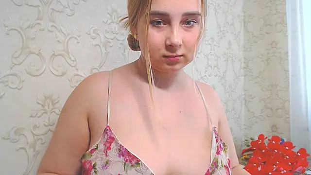 DolphinDreams online show from June 12, 12:24 pm
