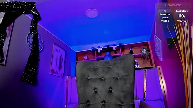 Lucy Williiams online show from November 21, 11:56 am