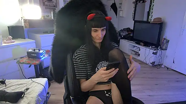 CeriseLapine online show from October 19, 7:16 pm