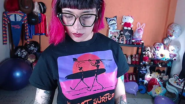 MissMiia2 online show from October 13, 2:20 pm