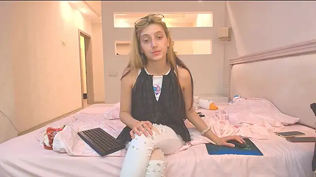 Iren online show from October 7, 5:39 pm