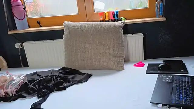 SherryOutdoor1 online show from October 24, 7:37 am