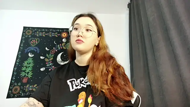 Snapshot of Jennatyan chatting on October 1, 10:09 am Jennatyan online show from October 1, 10:09 am