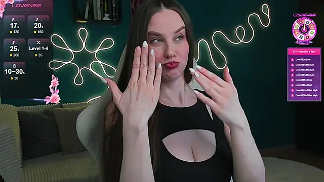 katie taylorr online show from February 18, 9:47 pm