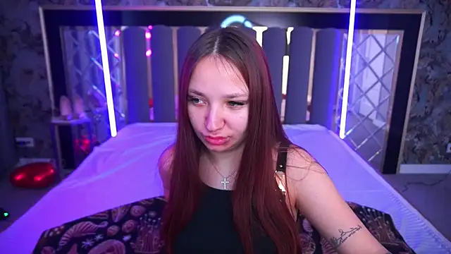 ElysLunar online show from April 17, 5:31 am