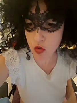 SexyLayla1 online show from May 5, 4:43 pm